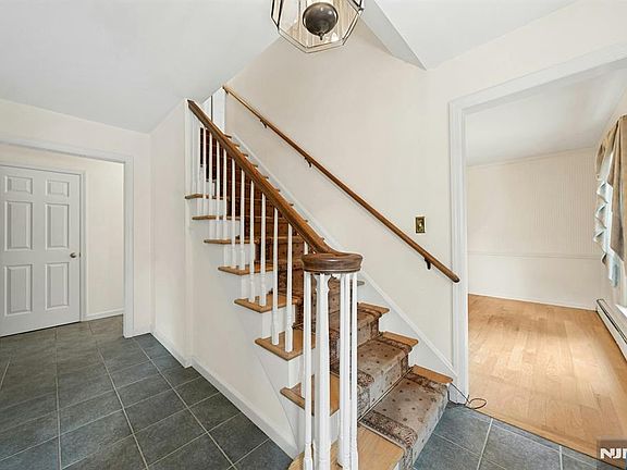 3rd image of 111 Dean St