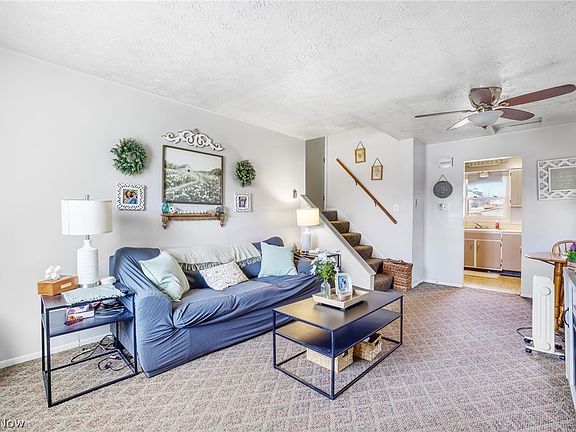 3rd image of 3568 Boettler St NE