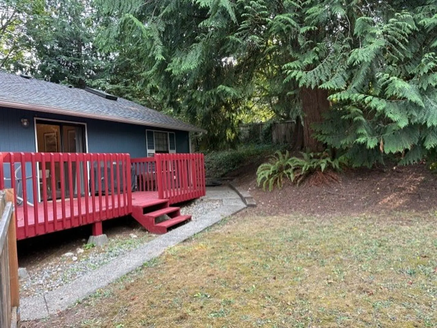Fully Furnished Cozy 2-Bedroom Living in Desirable Tumwater Hill — Photo 3