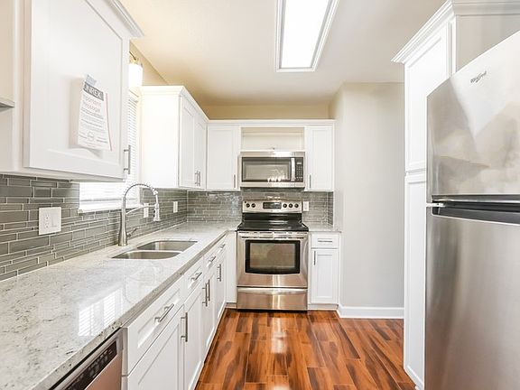 5th image of 308 NE Knox St