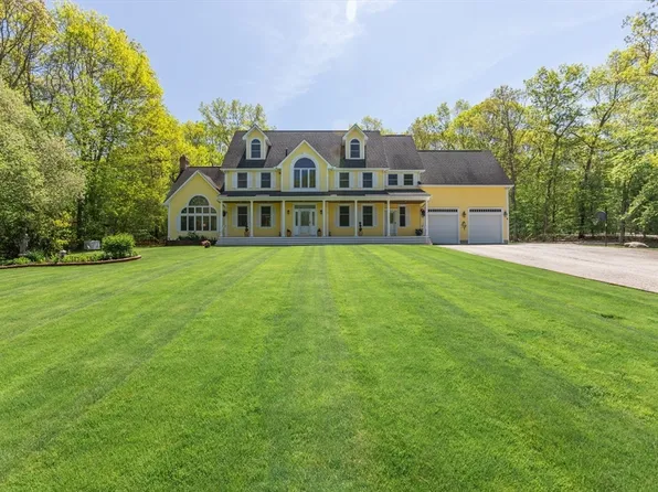27 Sullivan Blvd, Oxford, MA 01540