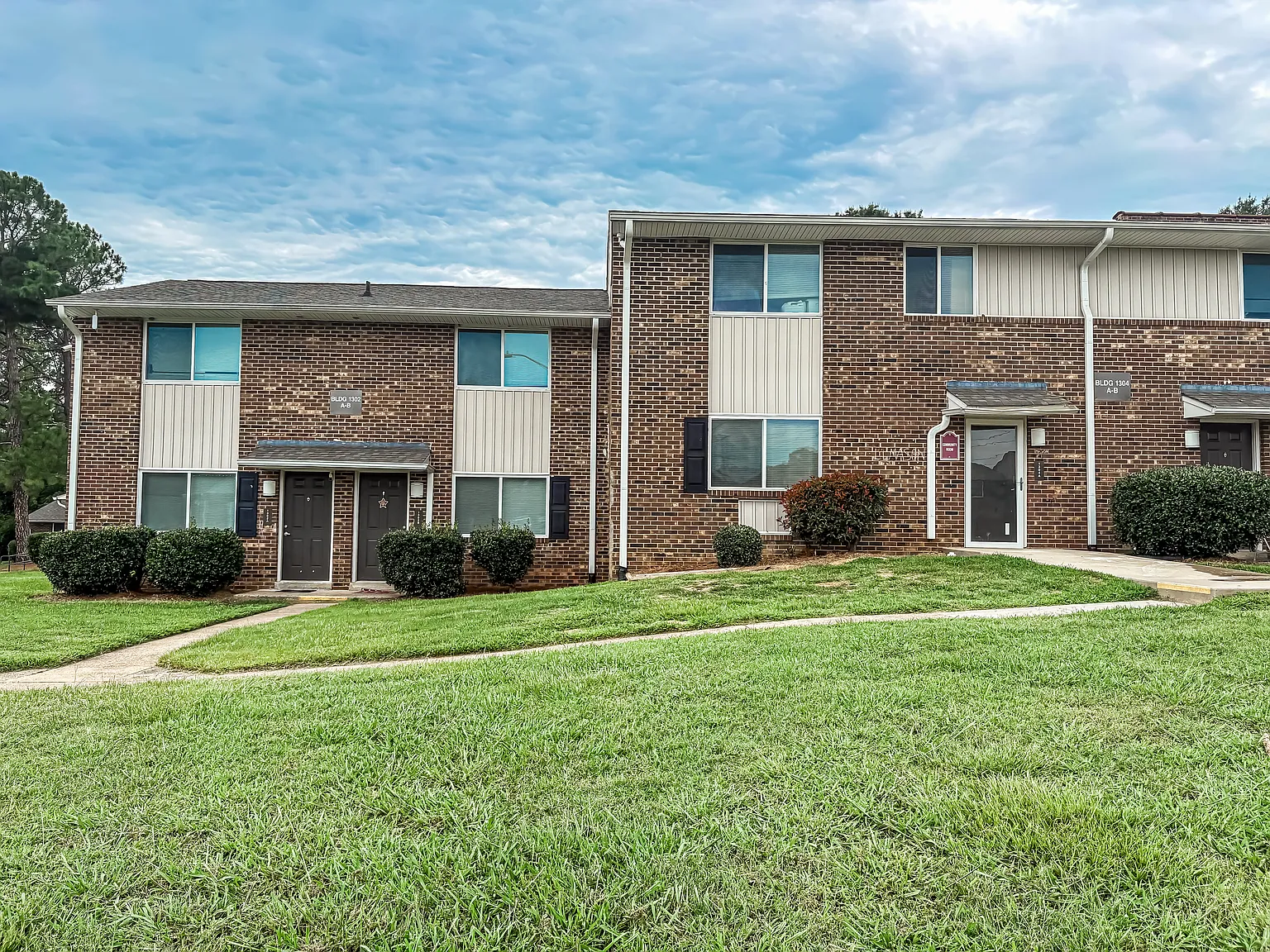 Beaumont Avenue Apartments — Photo 3