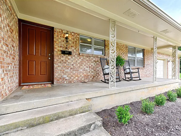 2303 Panhandle St, Denton, TX 76201