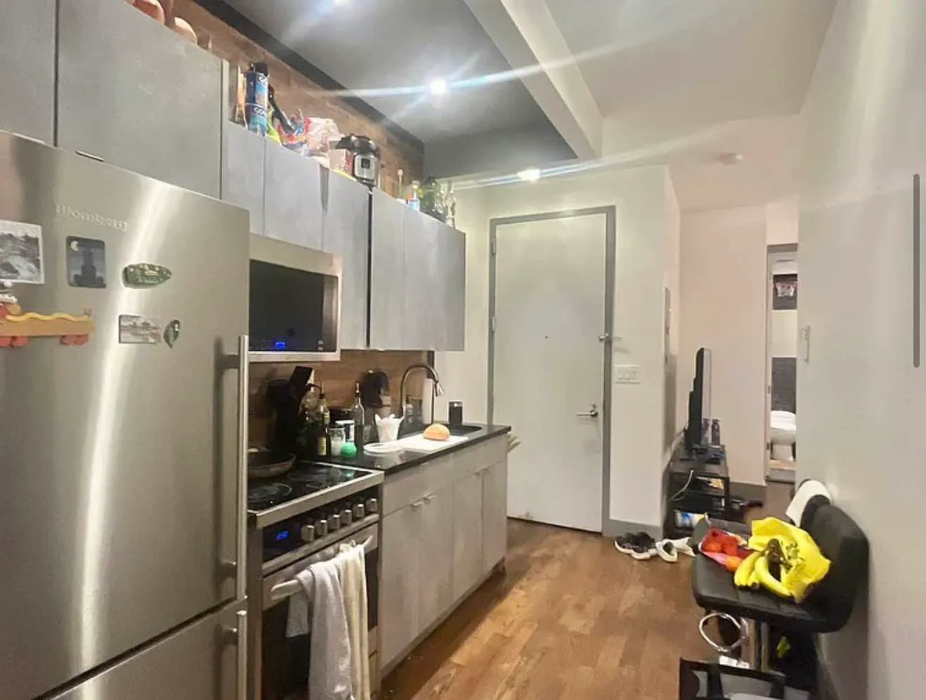 376 Graham Avenue — Photo 4