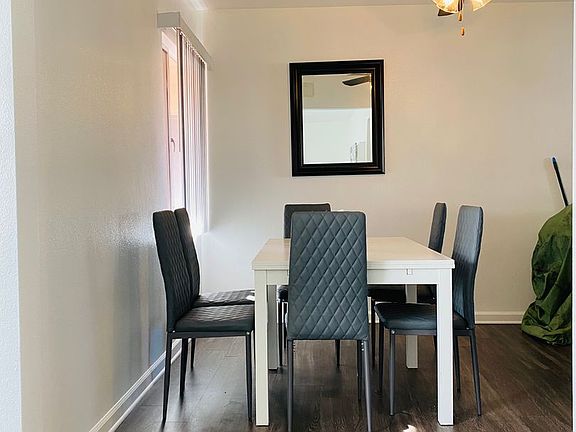 4th image of 659 E Queen St APT 3