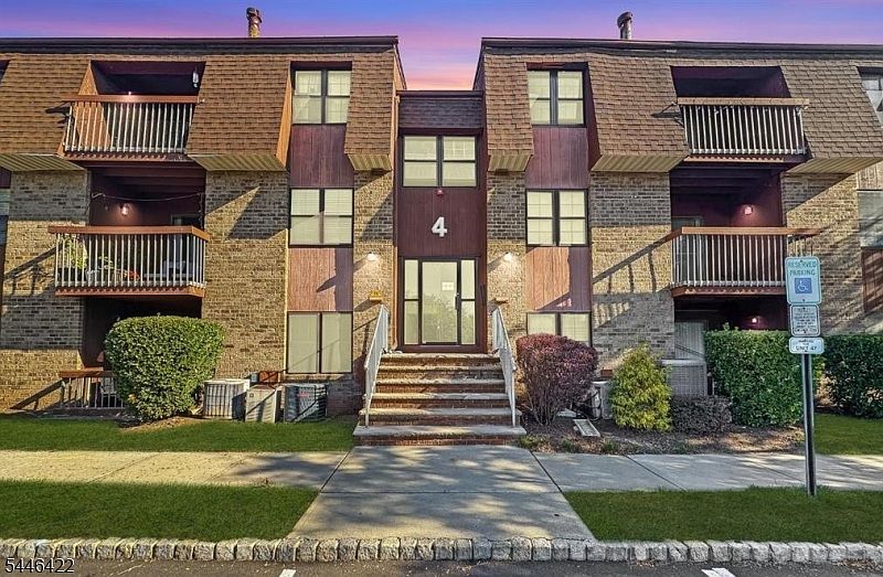 1st image of 39A Powderhorn Ct BLDG 4 #39A