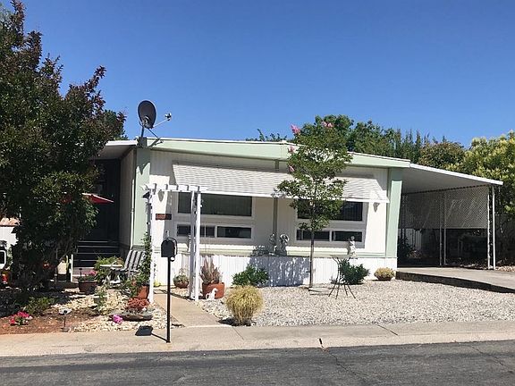 2nd image of 63 Goldenrod Ave
