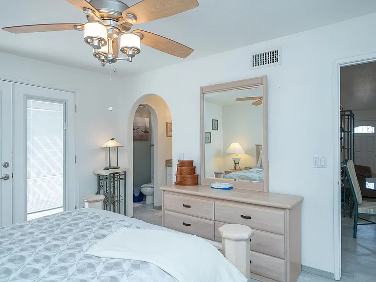 3910 Coral Reef Dr — Photo 20