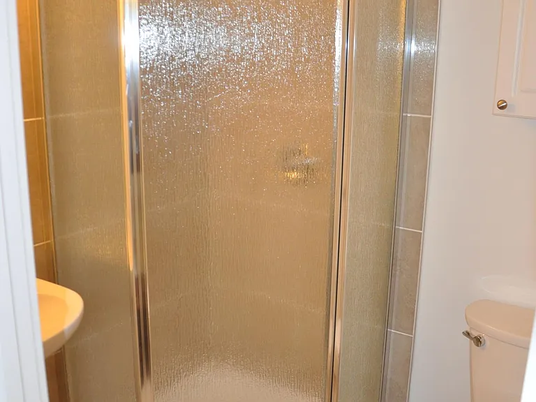 456 King Edward Ave #409 — Photo 7