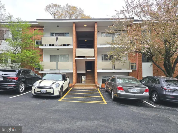 1800 Jefferson Park Ave APT 82, Charlottesville, VA 22903