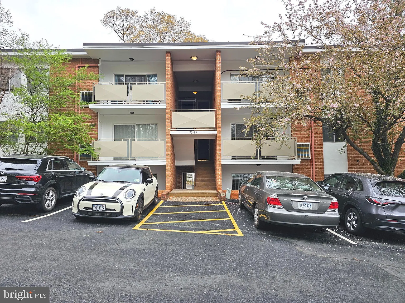1800 Jefferson Park Ave APT 82 photo 1
