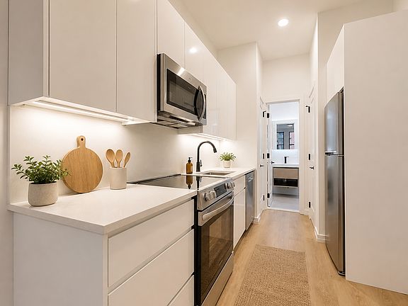 3rd image of 313 S 4th St APT 1C