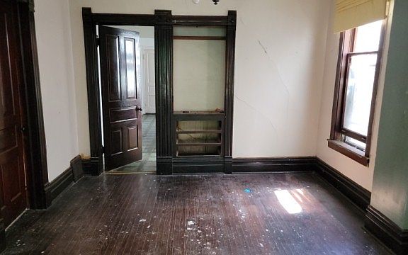 3rd image of 5751 S Carpenter St