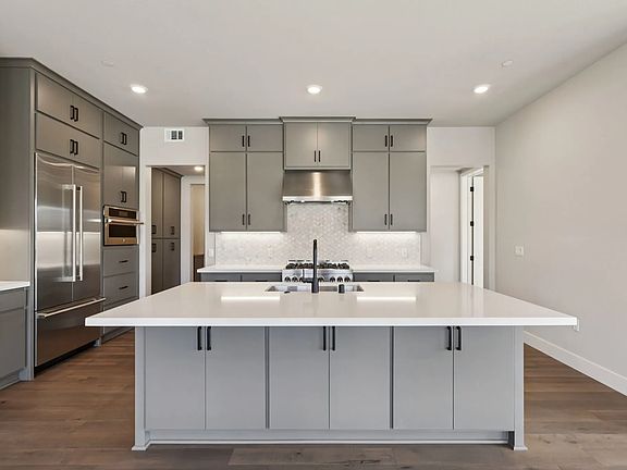 Rooftops Homesite 404 Kitchen