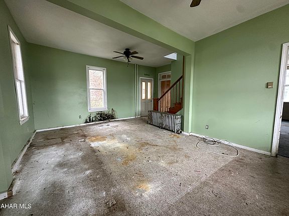 2nd image of 810 Norris St