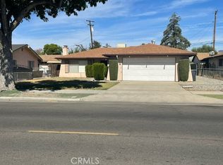 110 W Mayberry Ave, Hemet, CA 92543