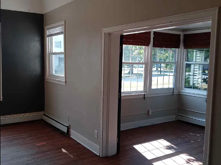 614 S Main St — Photo 18
