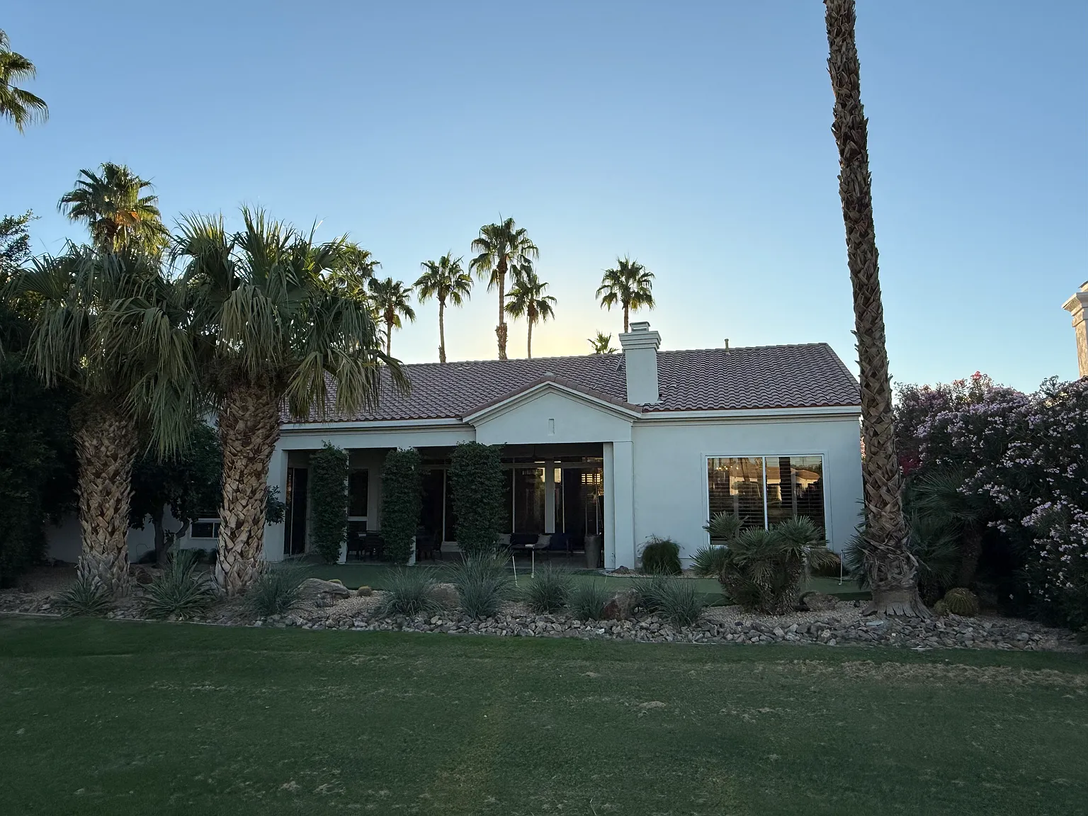 4 bed, 4.5 bath, 3222 sqft, $11,900 — Photo 2