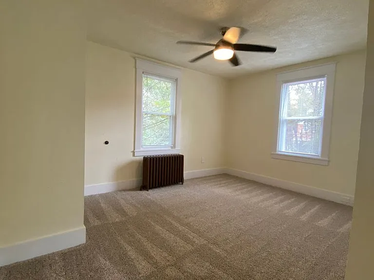 410 Parkwood Rd — Photo 13