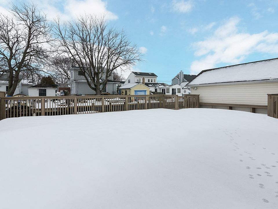 2nd image of 668 S 8th St