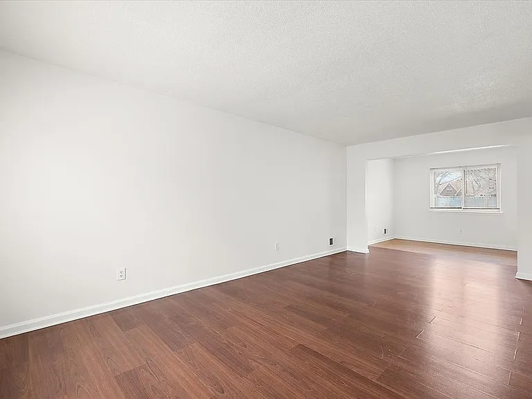 219 Ashland St — Photo 8