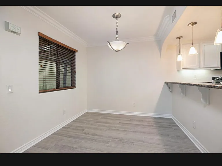 2752 B St #111 — Photo 9