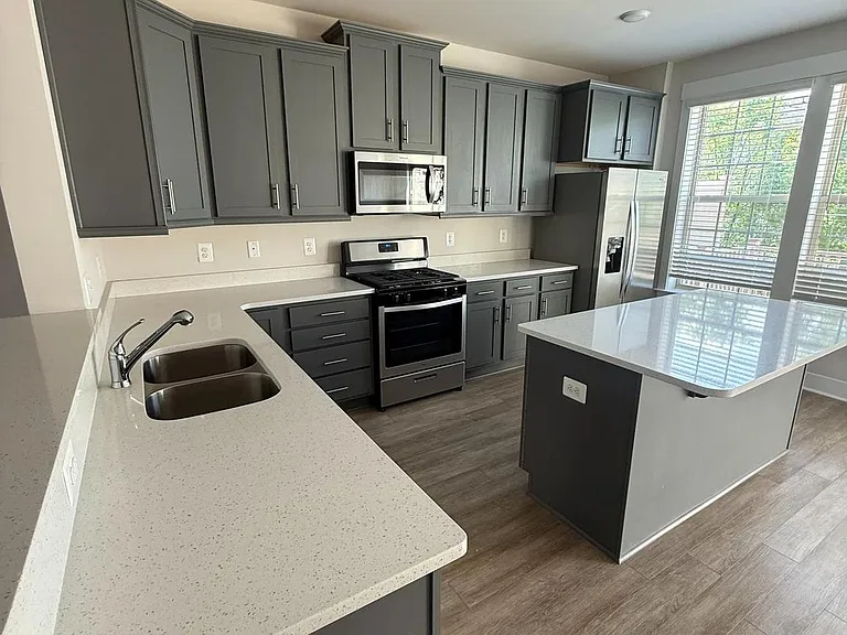212 Pomegranate Ln — Photo 16