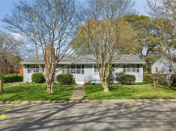 621 Spruce Rd, Newport News, VA 23601