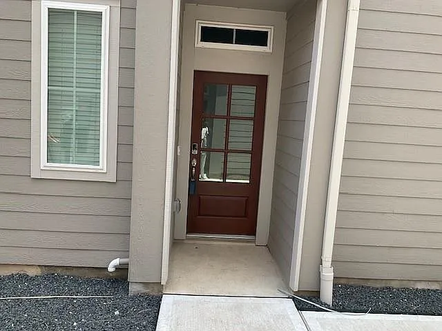 3 bed, 2.5 bath, 1510 sqft, $2,300 — Photo 3