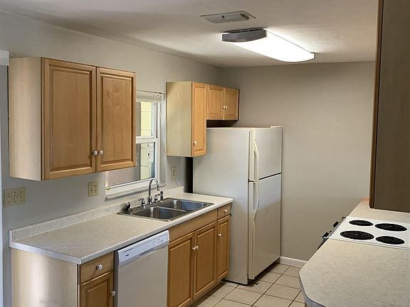 4th image of 3012 NW 79th Ct #A