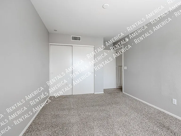 2361 W Myrtle Dr — Photo 19