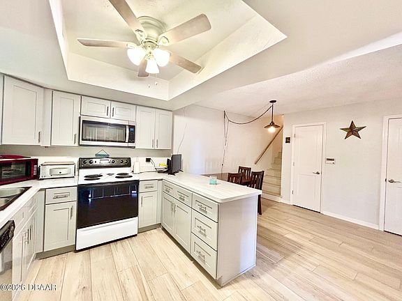 3rd image of 122 Moonstone Ct