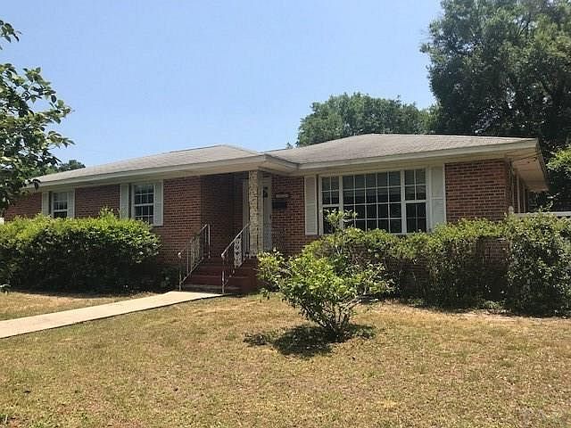 1st image of 2909 E Lee St