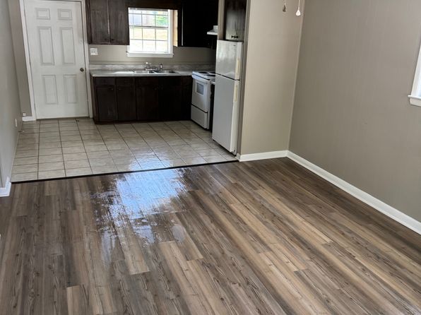 715 Houston Valley Rd #B