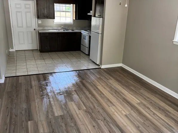 715 Houston Valley Rd #B, Tunnel Hill, GA 30755