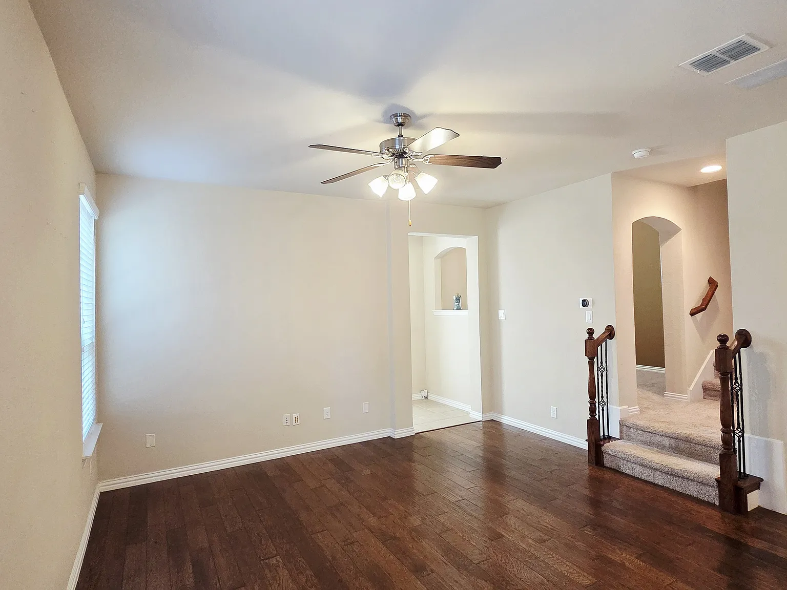 3 bed, 2.5 bath, 1894 sqft, $2,650 — Photo 4