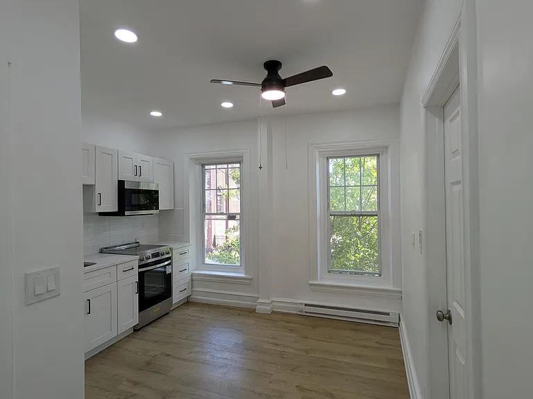 440 N 9th St #2 — Photo 3