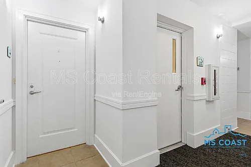 2060 Beach Blvd Photo 1