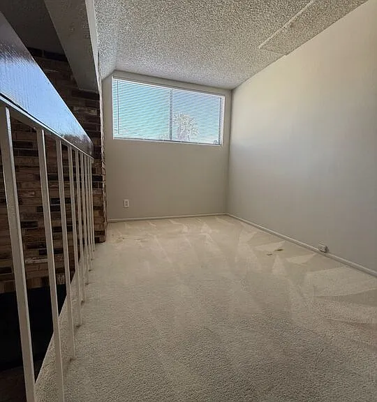 2809 Montrose Ave #10 — Photo 17