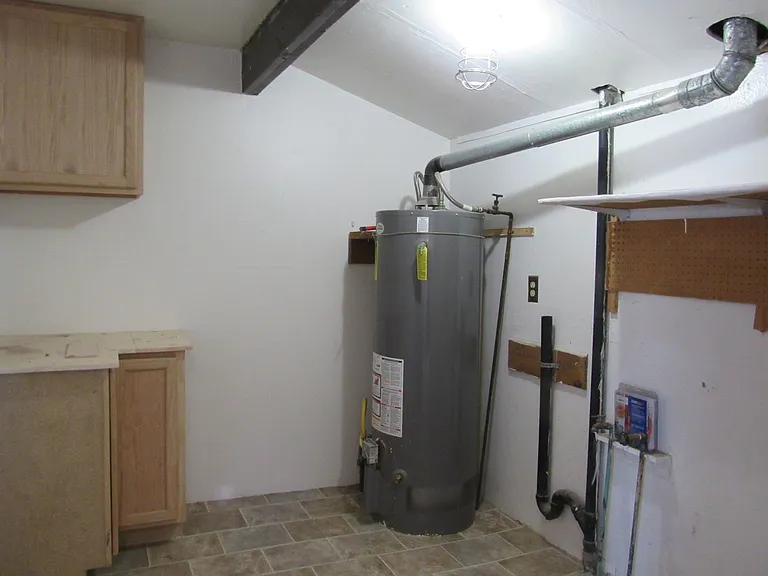 1426 Kearney Ave — Photo 13