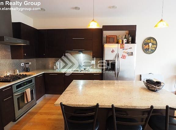 3rd image of 1261 N Honore St #1