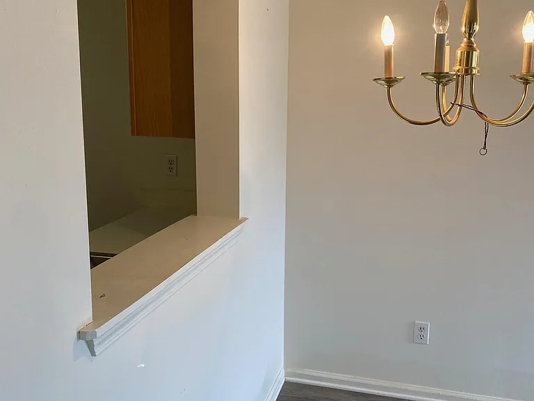 149 Lullwater Dr — Photo 6
