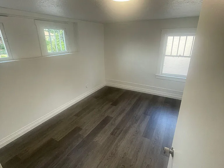 321 E Evans Ave — Photo 8