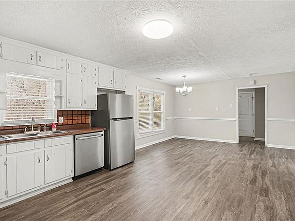 5th image of 7690 Union Grove Rd