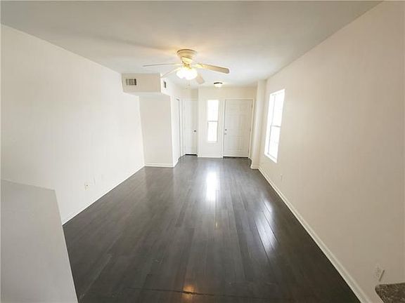 4th image of 2115 Forstall St