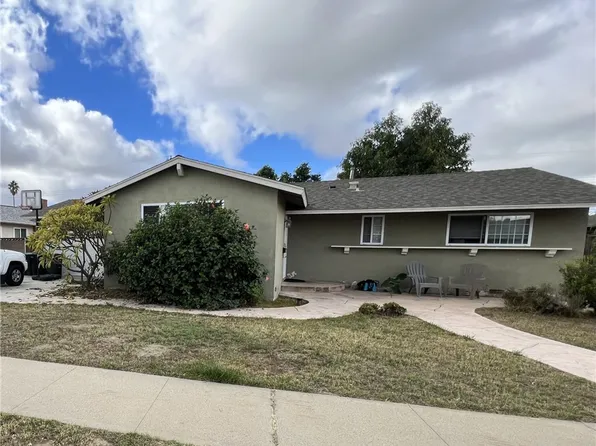 11371 Pine Tree Ln, Stanton, CA 90680