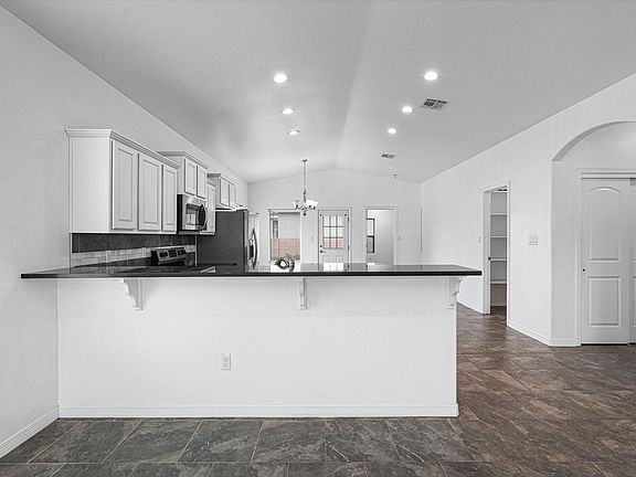 2nd image of 401 N Ash St