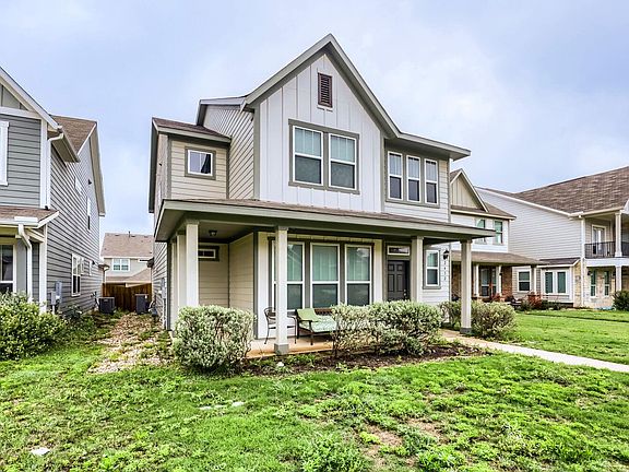 4th image of 2432 Berryville Ln
