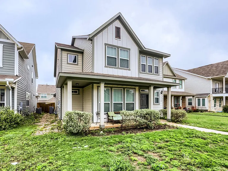 2432 Berryville Ln — Photo 4
