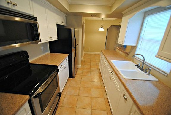 4th image of 5365 Black Pine Dr